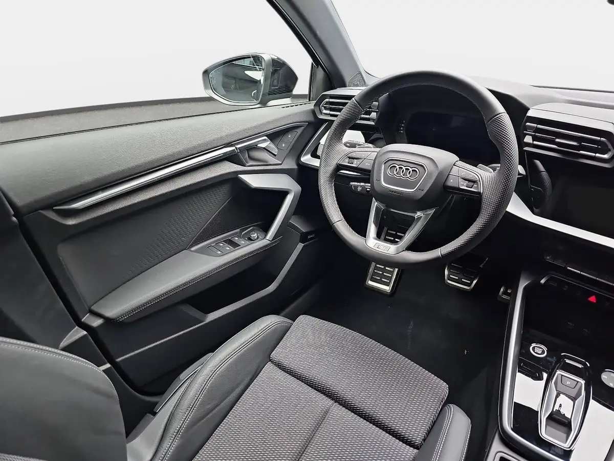 AUDI A3 35 TFSI DSG SPORTBACK S LINE LED KAMERA LM18