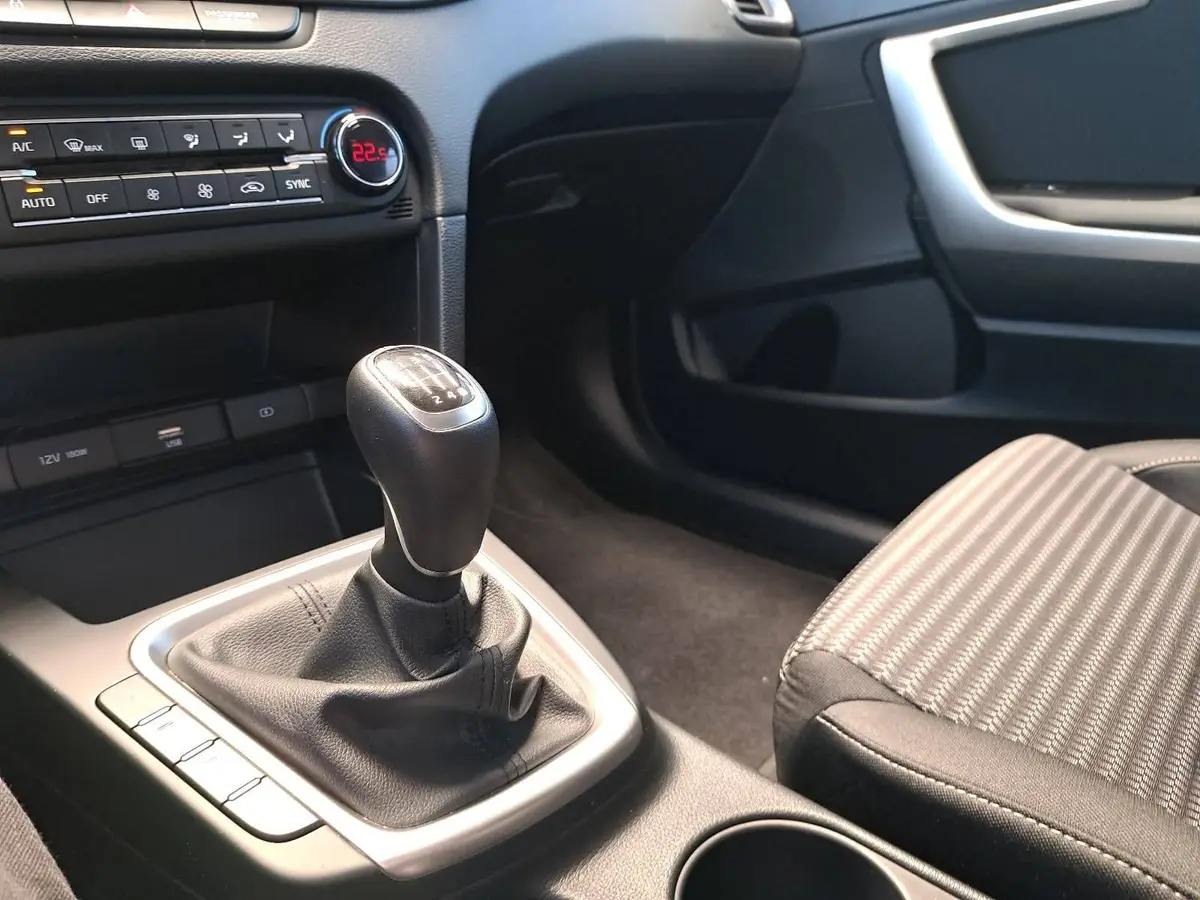 KIA XCEED 1.5 T-GDI EDITION LED GRA LM