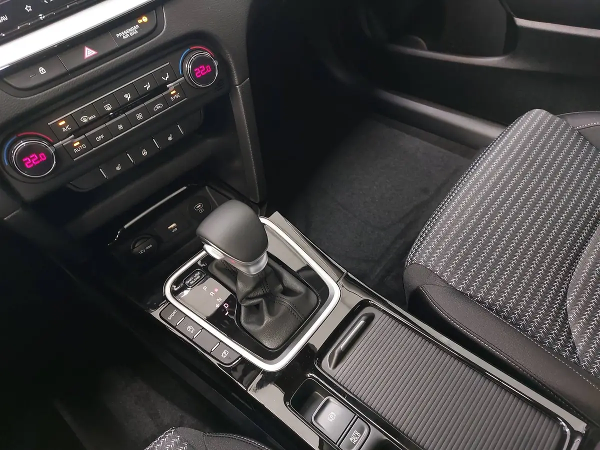 KIA CEED 1.5 T-GDI DCT7 VISION KOMFORT+ SITZH.