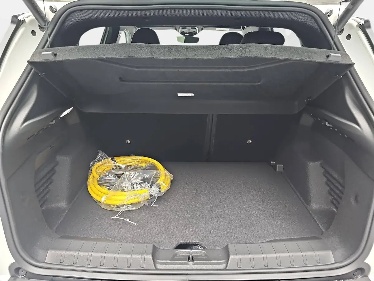 JEEP AVENGER ELEKTRO SUMMIT MJ26 LEDERSITZE INFOTAINMENT & KOMFORTPAKET