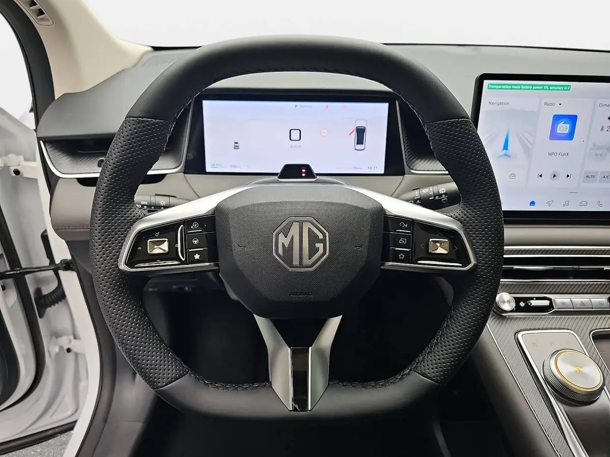 MG ANDERE EV 77 KWH LUXURY PANORAMA LEDER 20-ZOLL