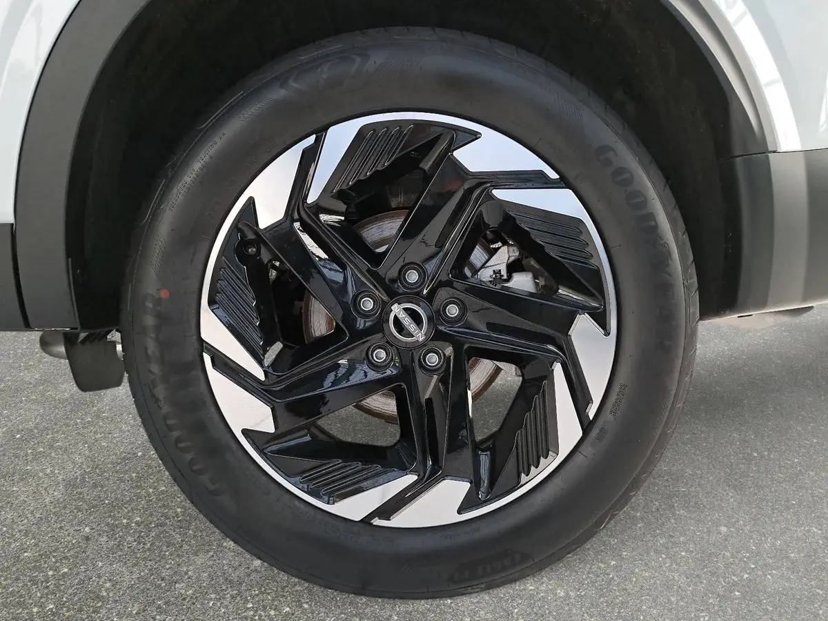 NISSAN QASHQAI 1.3 DIG-T MHEV AUTO. MJ27 N-CONNECTA WINTER EL-HECKKLAPPE PANO