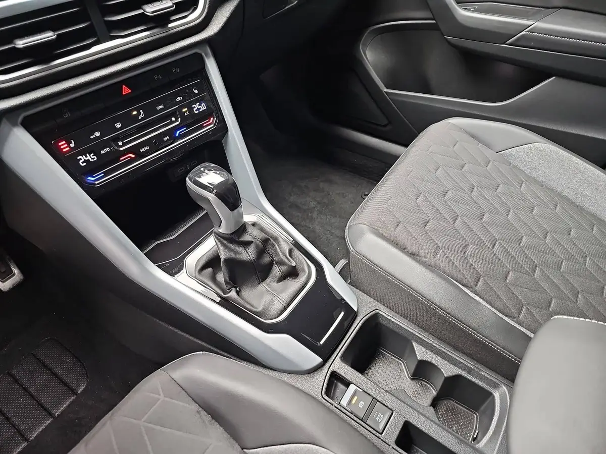 VW T-ROC 1.5 TSI DSG GOAL NAVI LED KLIMAAUTO ACC KAMERA AHK