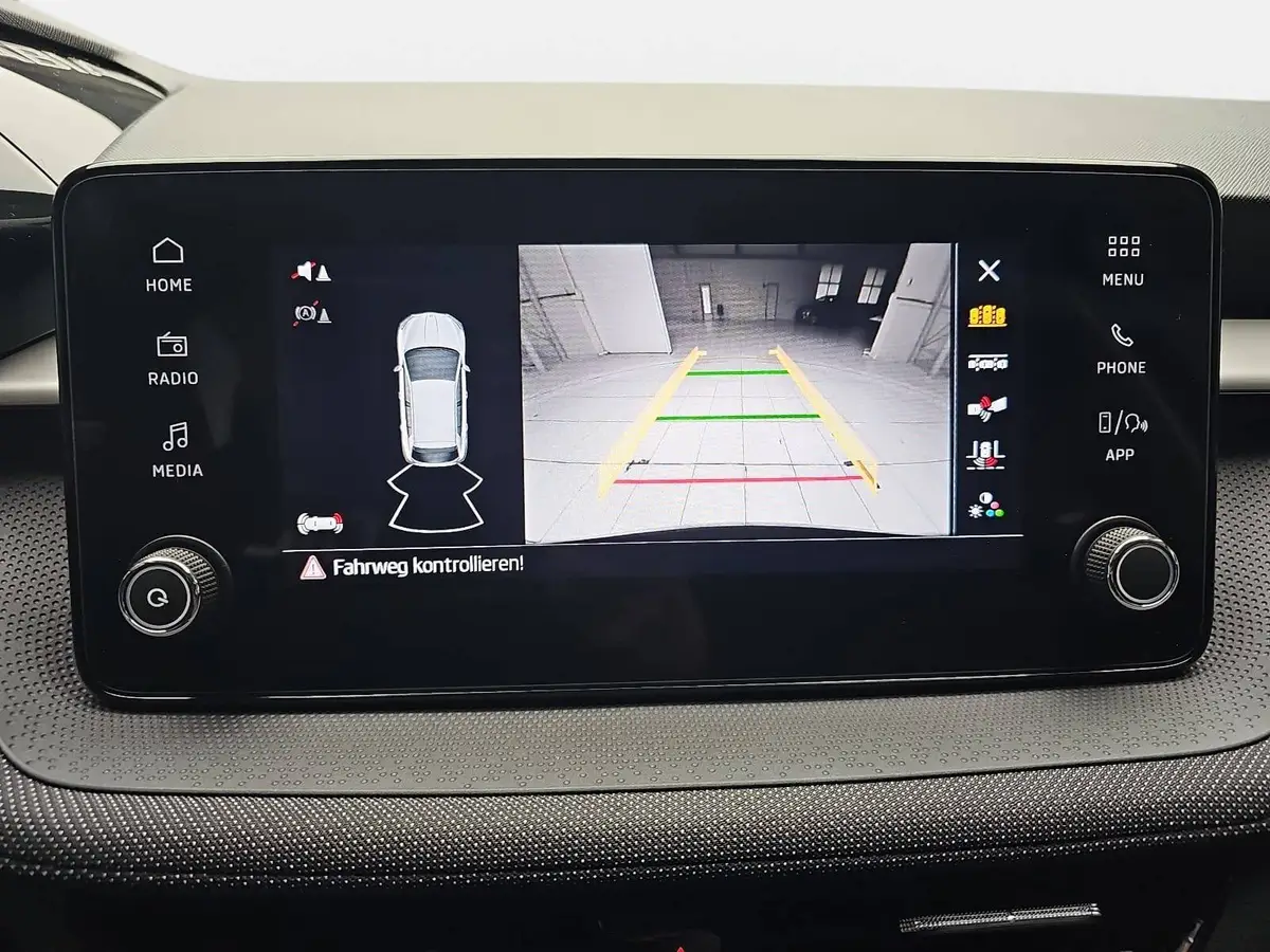 SKODA FABIA 1.0 TSI DSG 130 JAHRE LED KAMERA LM