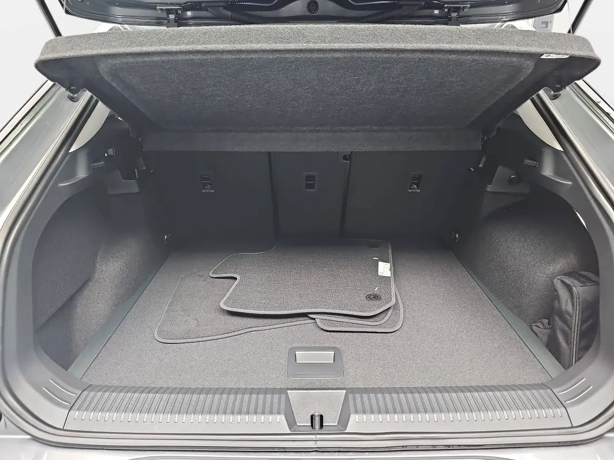 VW T-ROC 1.5 ETSI DSG LIFE ACC KAMERA WINTER AHK