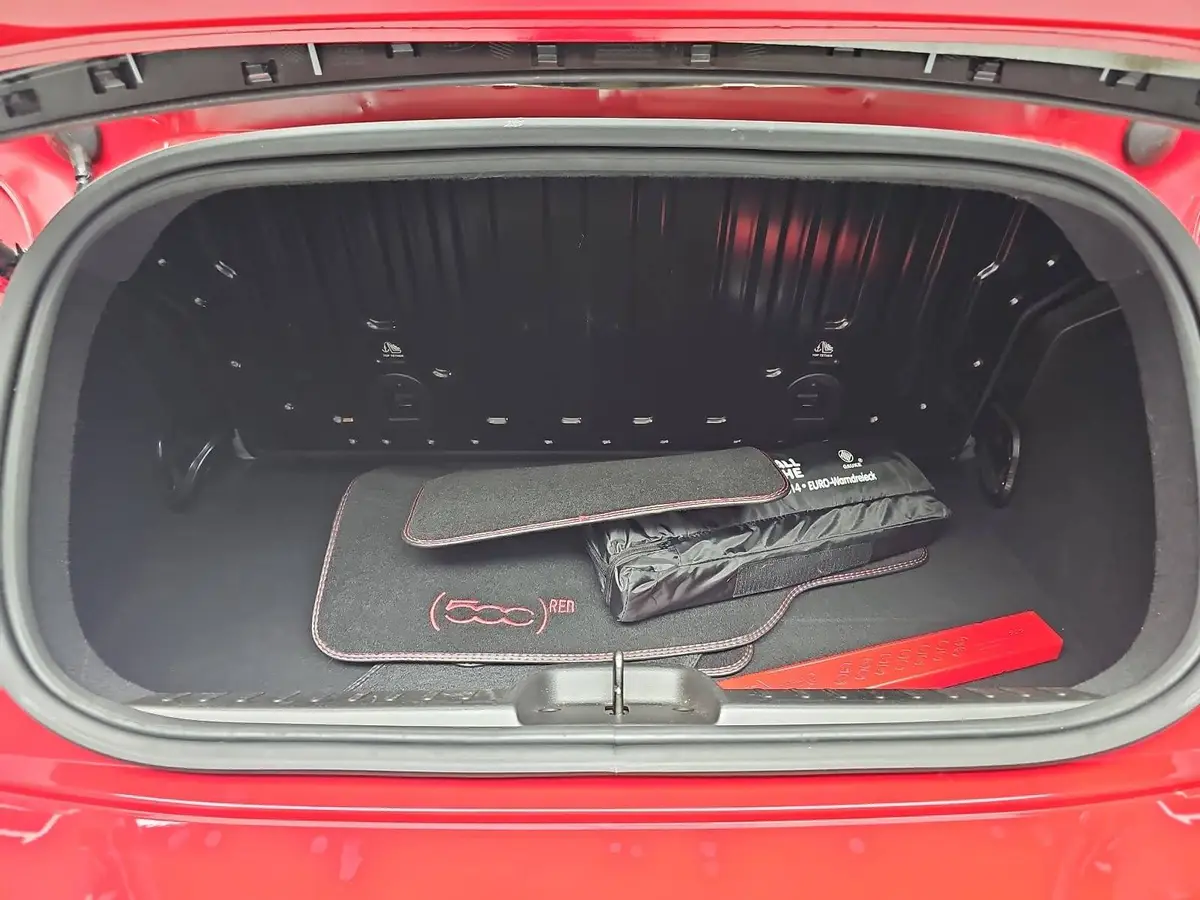 FIAT 500E CABRIO ELEKTRO 23.8 KWH (RED)