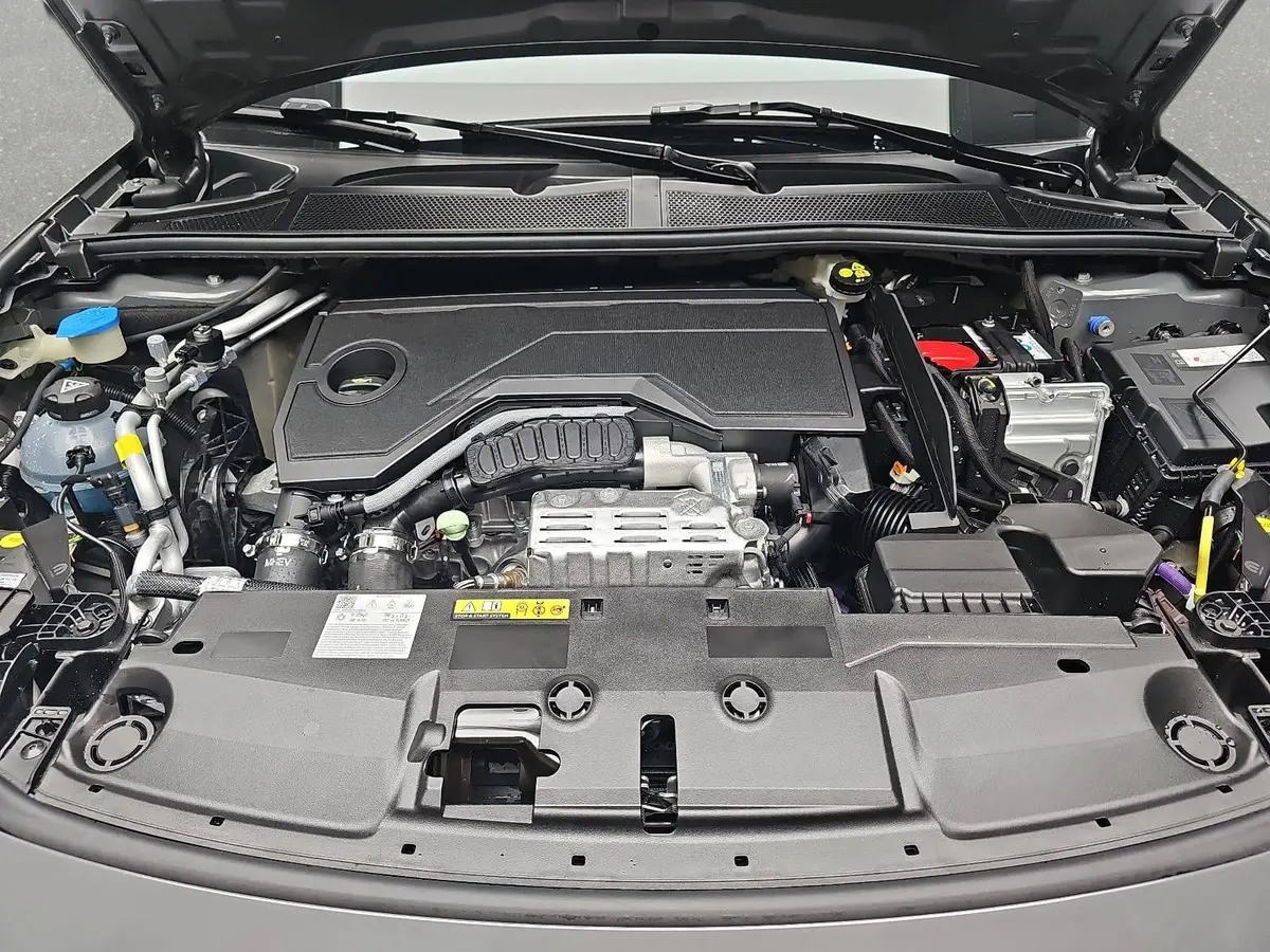 PEUGEOT 308 SW 1.2 HYBRID STYLE KOMFORT PAKET AHK LM