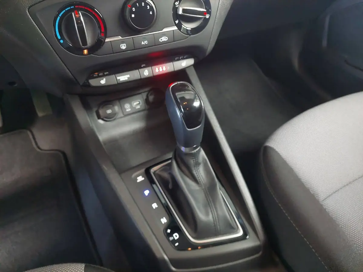 HYUNDAI I20 1.0 DCT YES! TEMPO WINTER KAMERA