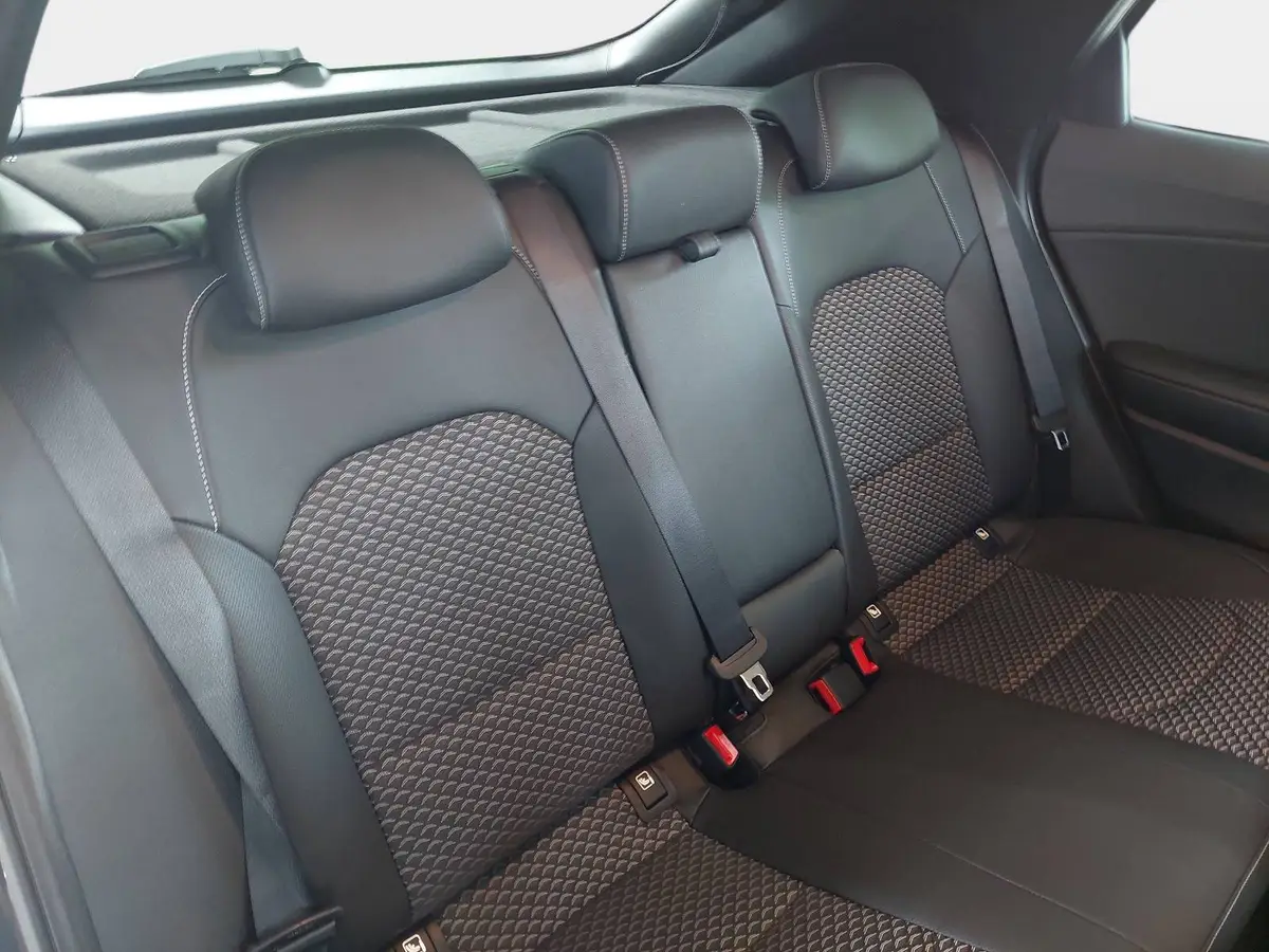 KIA XCEED 1.6 T-GDI 150 DCT SPIRIT MJ26 XCLUSIVE