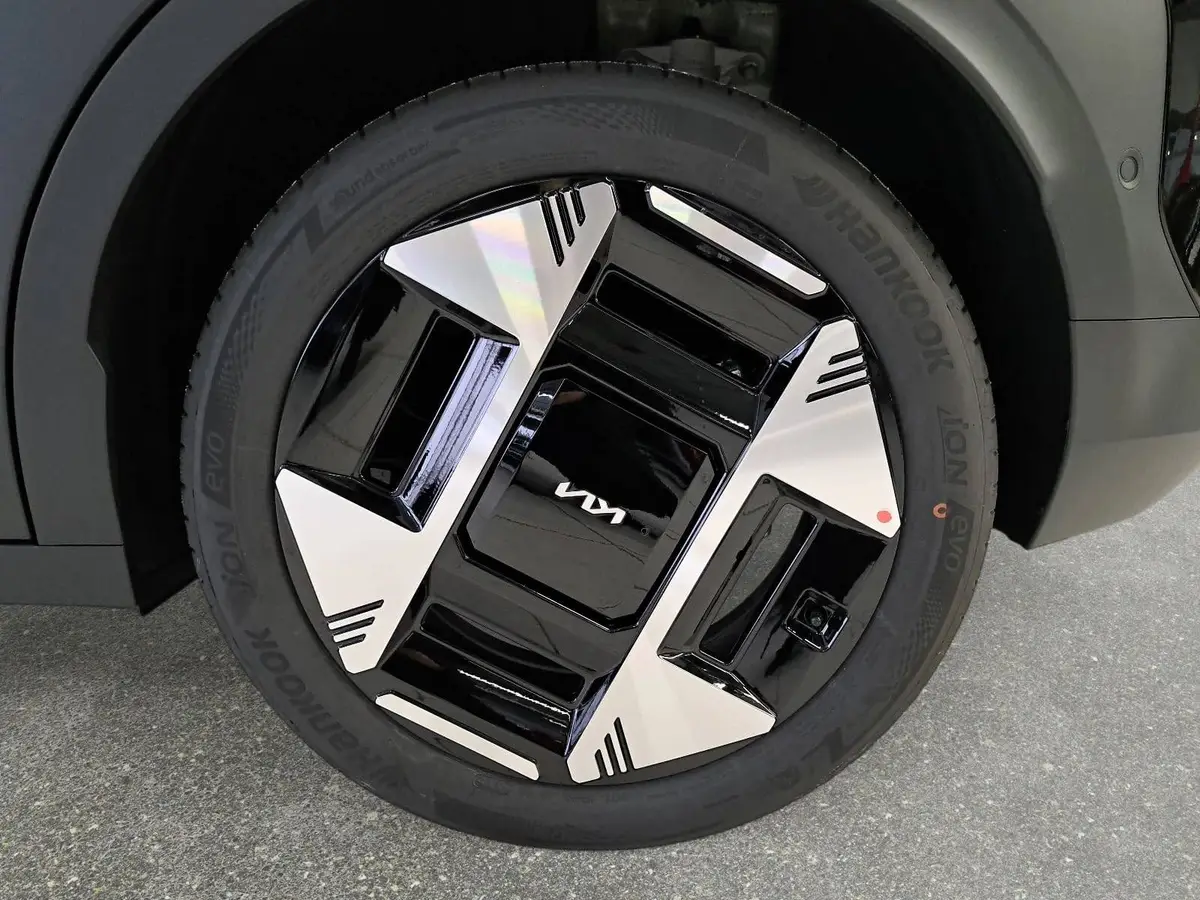 KIA EV3 81.4 KWH EARTH MJ26 WINTER BUSIN. UPGRADE DRIVEWISE-PARK DESIGN SOUND