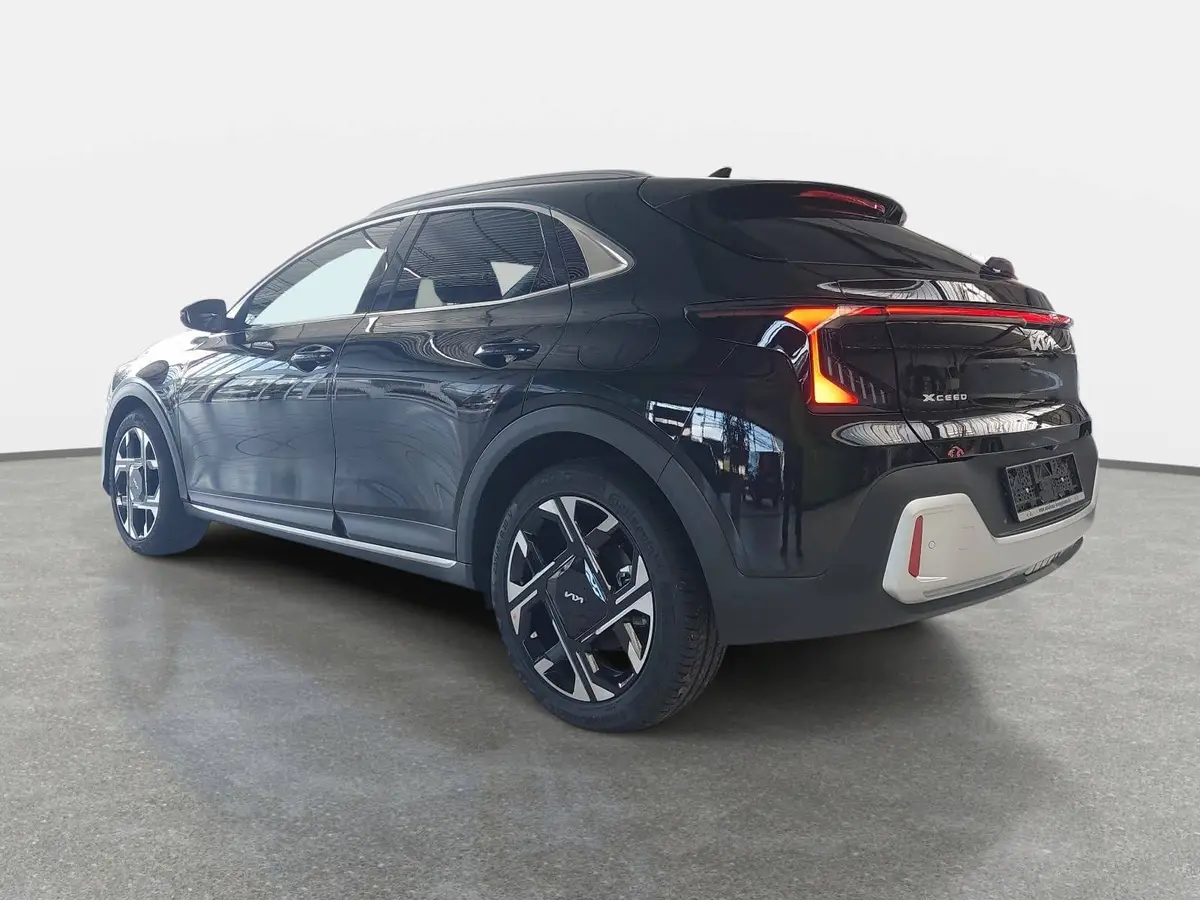 KIA XCEED 1.6 T-GDI 180 DCT SPIRIT MJ27 SOUND SITZ ADVANCED GLASDACH