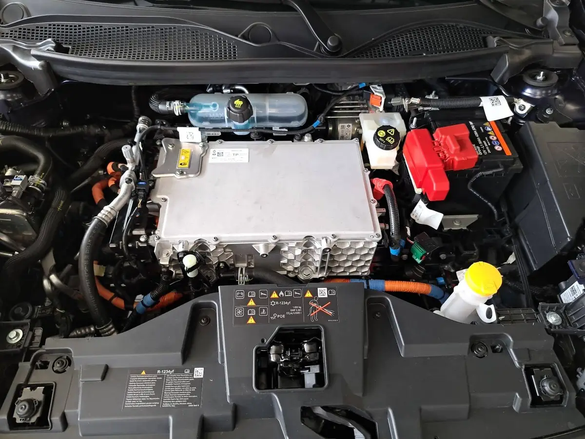 NISSAN MICRA EV 40 KWH ADVANCE WINTER 2-FARBEN