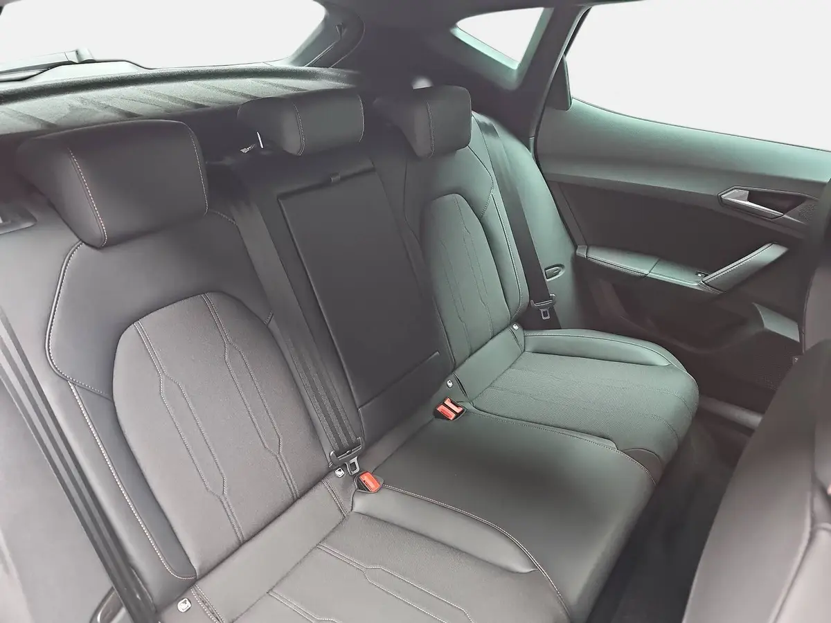 CUPRA FORMENTOR 1.5 ETSI DSG NAVI LED ACC SPURPAKET EL.HECKKL. KAM