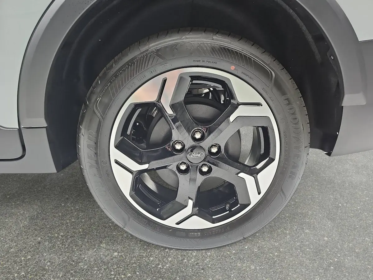 FORD TOURNEO COURIER 1.0 EB AUT. ACTIVE+NAVI+ACC+WINTER+SPUR+KAMERA+LM1