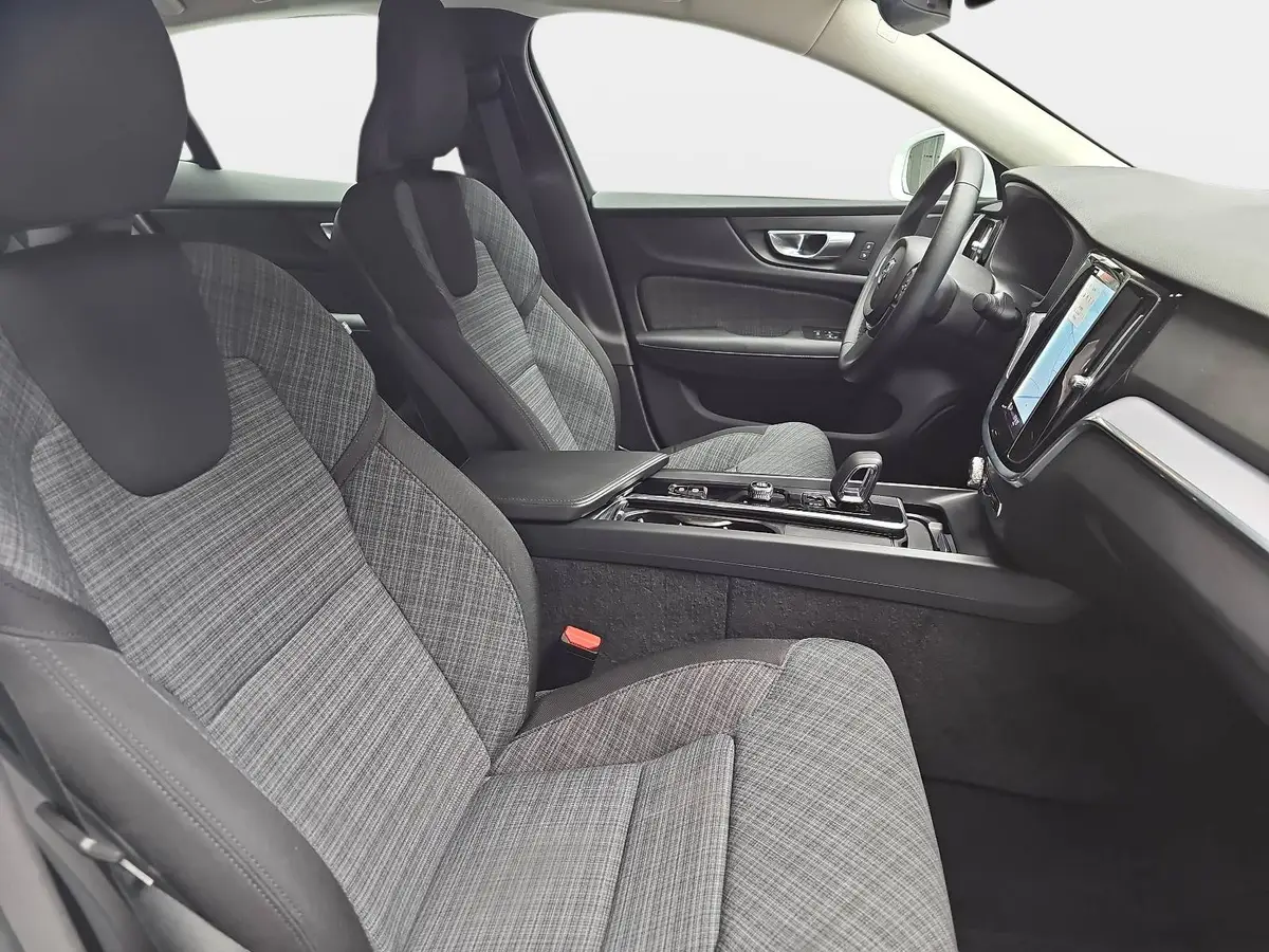 VOLVO S60 B4 AUTO. CORE NAVI LED GOOGLE KAMERA LM17