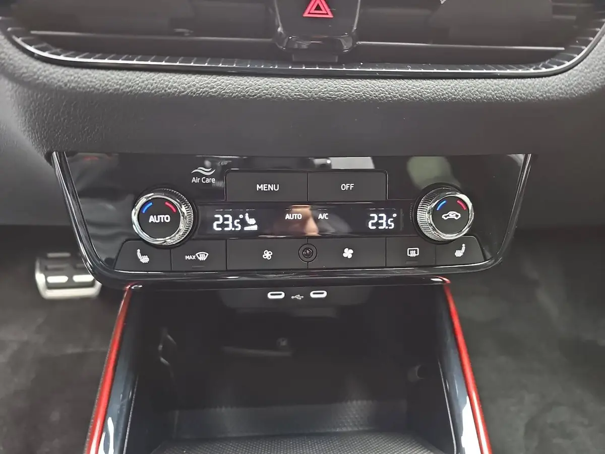 SKODA FABIA 1.0 TSI DSG MONTE CARLO LED KLIMAAUTO WINTER PDC K