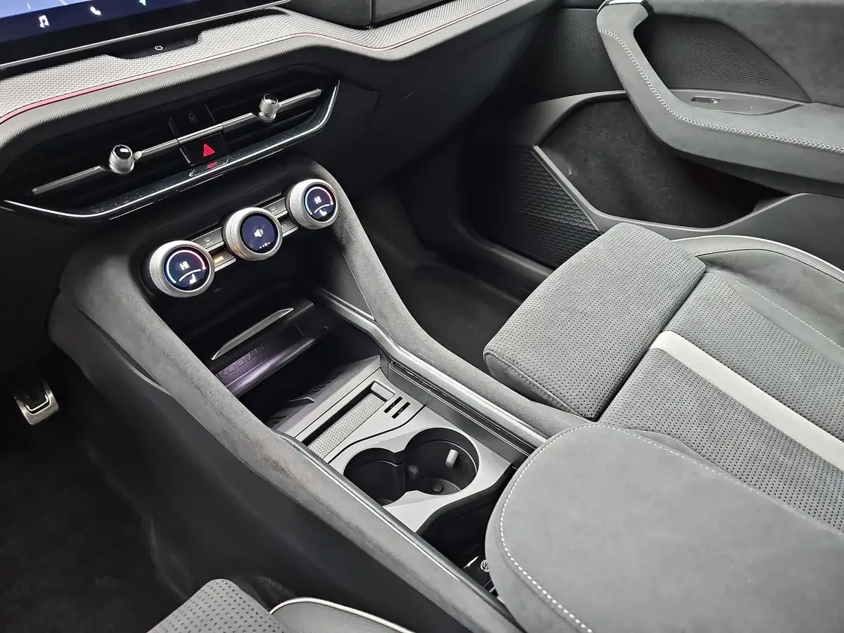 SKODA KODIAQ 1.5 TSI DSG SPORTLINE NAVI LED ACC WINTER 7-S KAME