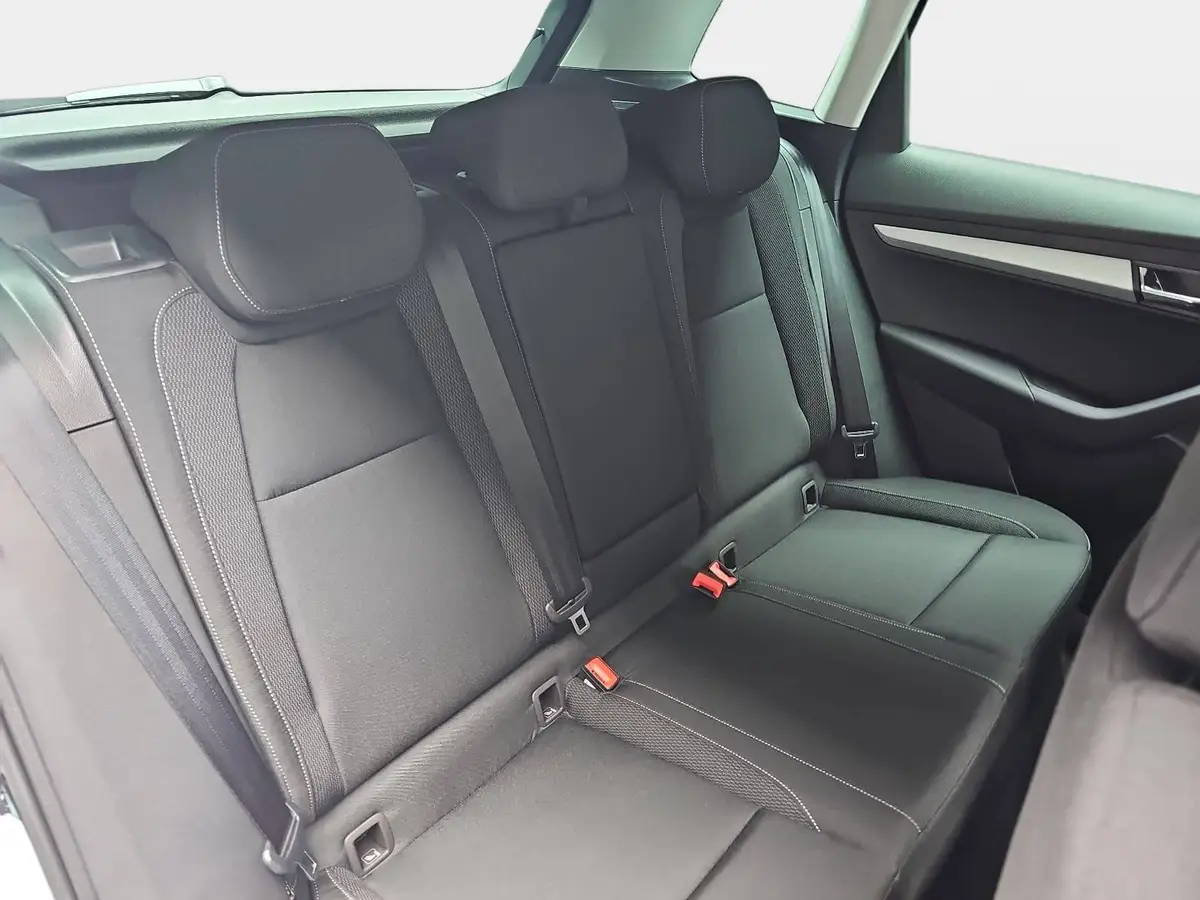 SKODA KAROQ 1.5 TSI DSG 130 JAHRE LED KAMERA AHK