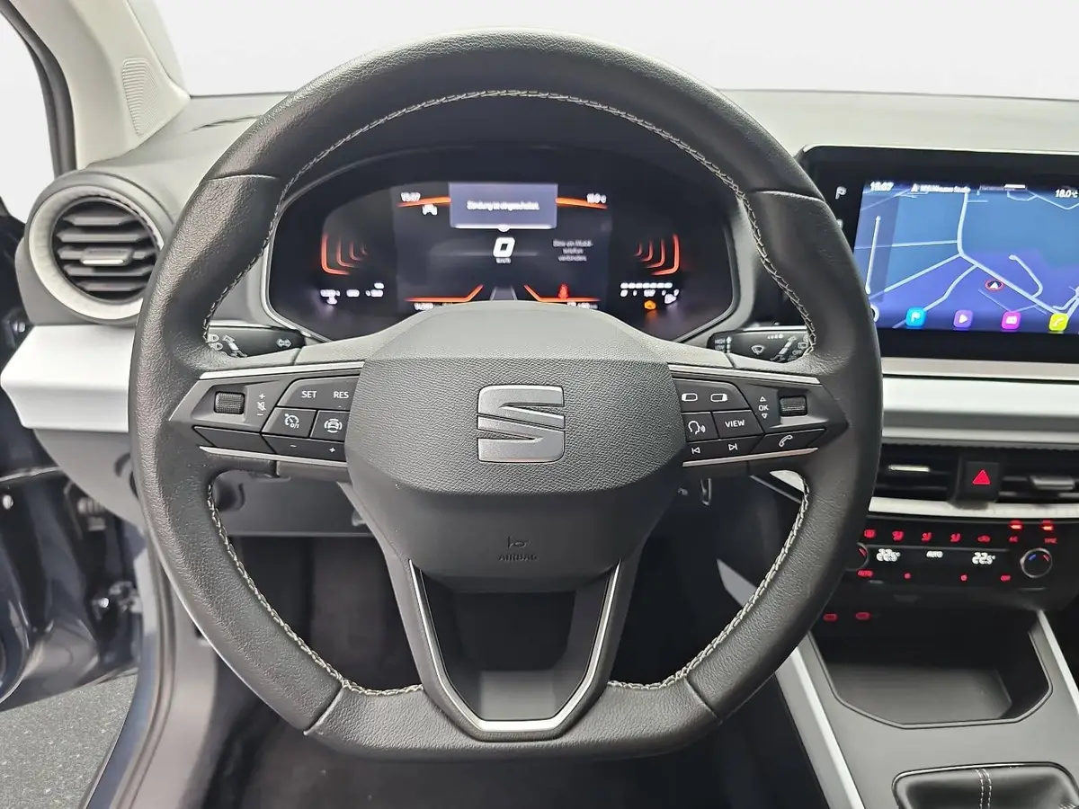 SEAT ARONA 1.0 TSI STYLE LED KLIMAAUTO PDC