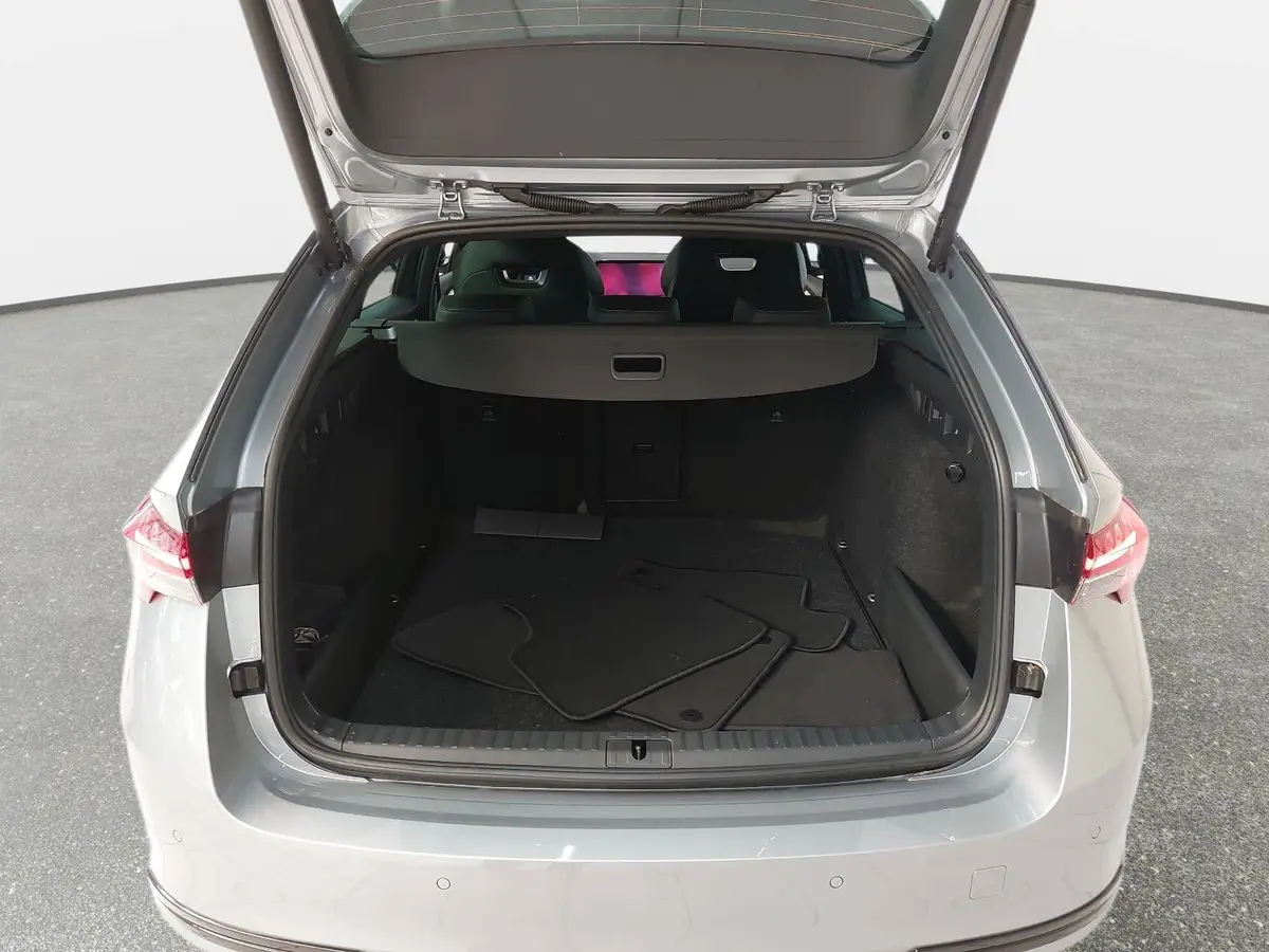 SKODA OCTAVIA COMBI 2.0 TDI DSG SPORTLINE NAVI LED