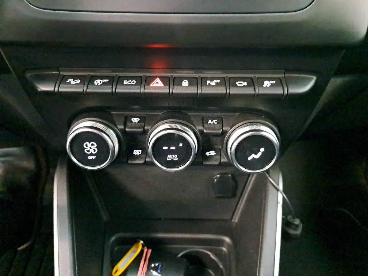 DACIA DUSTER 1.3 TCE ANNIVERSARY 4WD LED KAMERA