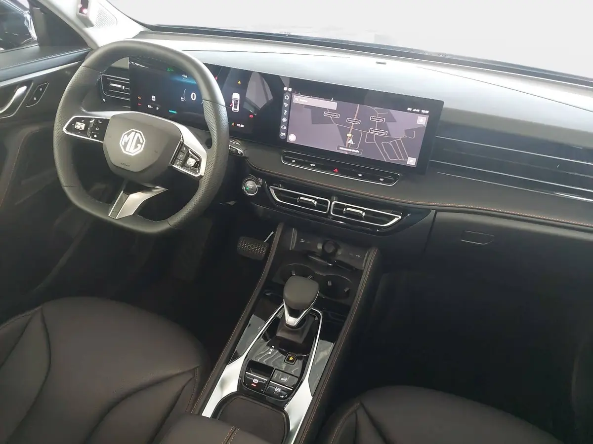 MG HS 1.5 HYBRID+ MY25.5 LUXURY LEDER 360-GRAD-KAMERA 19-ZOLL-LM