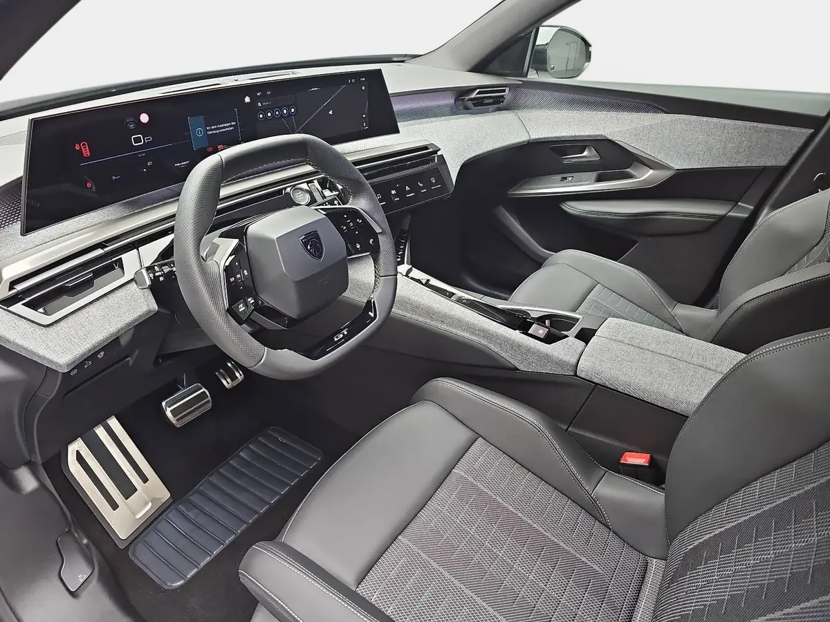 PEUGEOT 5008 1.2 HYBRID 145 E-DSC6 GT KLIMA LED 7-S DAB 360° AH