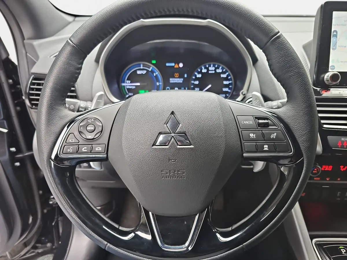 MITSUBISHI ECLIPSE CROSS 2.4 MIVEC PHEV CVT SELECT NAVI LED STANDH. 360° LM