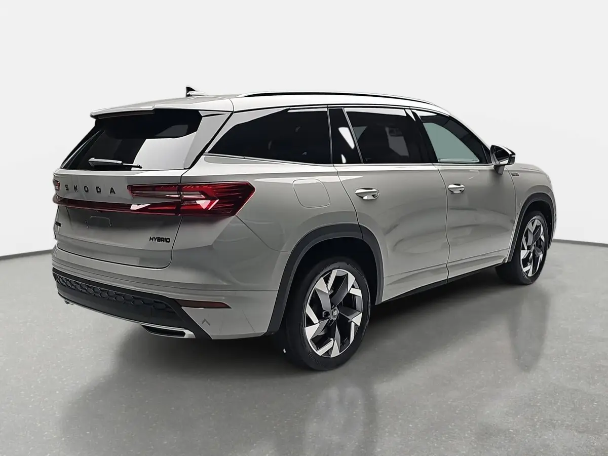 SKODA KODIAQ 1,5 TSI DSG SPORTLINE NAVI LED ACC WINTER KAMERA A