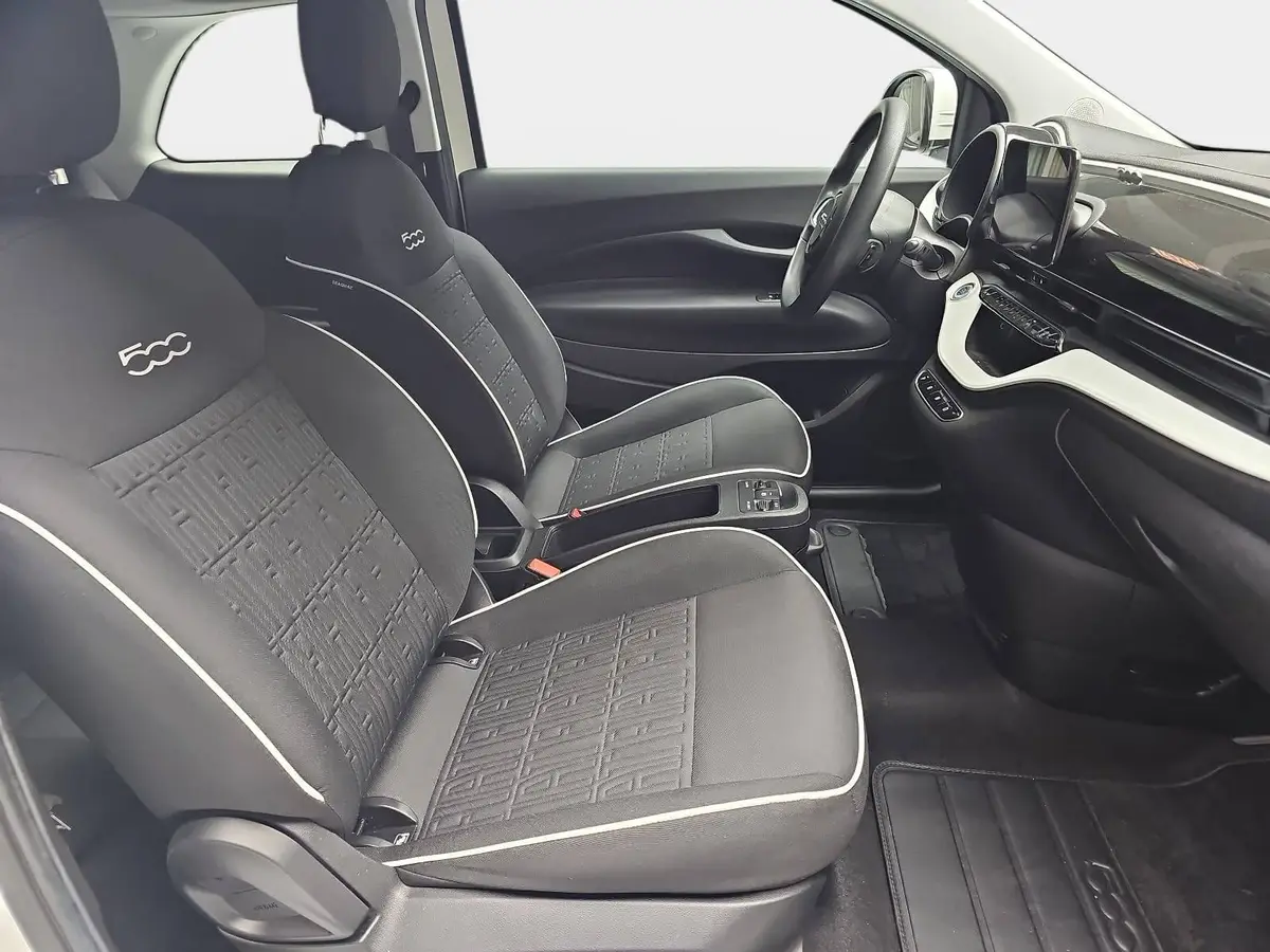 FIAT 500E ELEKTRO 23.8 KWH ACTION KLIMA DAB APPLE/ANDROID ALL-SEASON