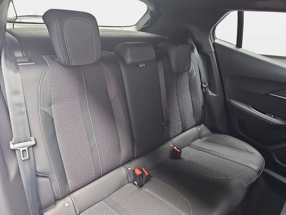 PEUGEOT 2008 1.2 HYBRID 145 E-DSC6 GT-LINE 2-WD LED KLIMAAUTO K