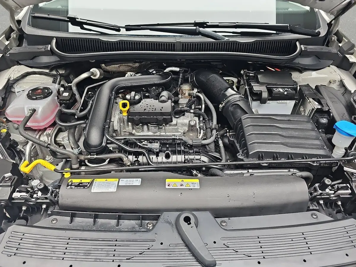 VW TAIGO 1.0 TSI DSG LIFE NAVI LED ACC SITZHEIZUNG PDC KAME