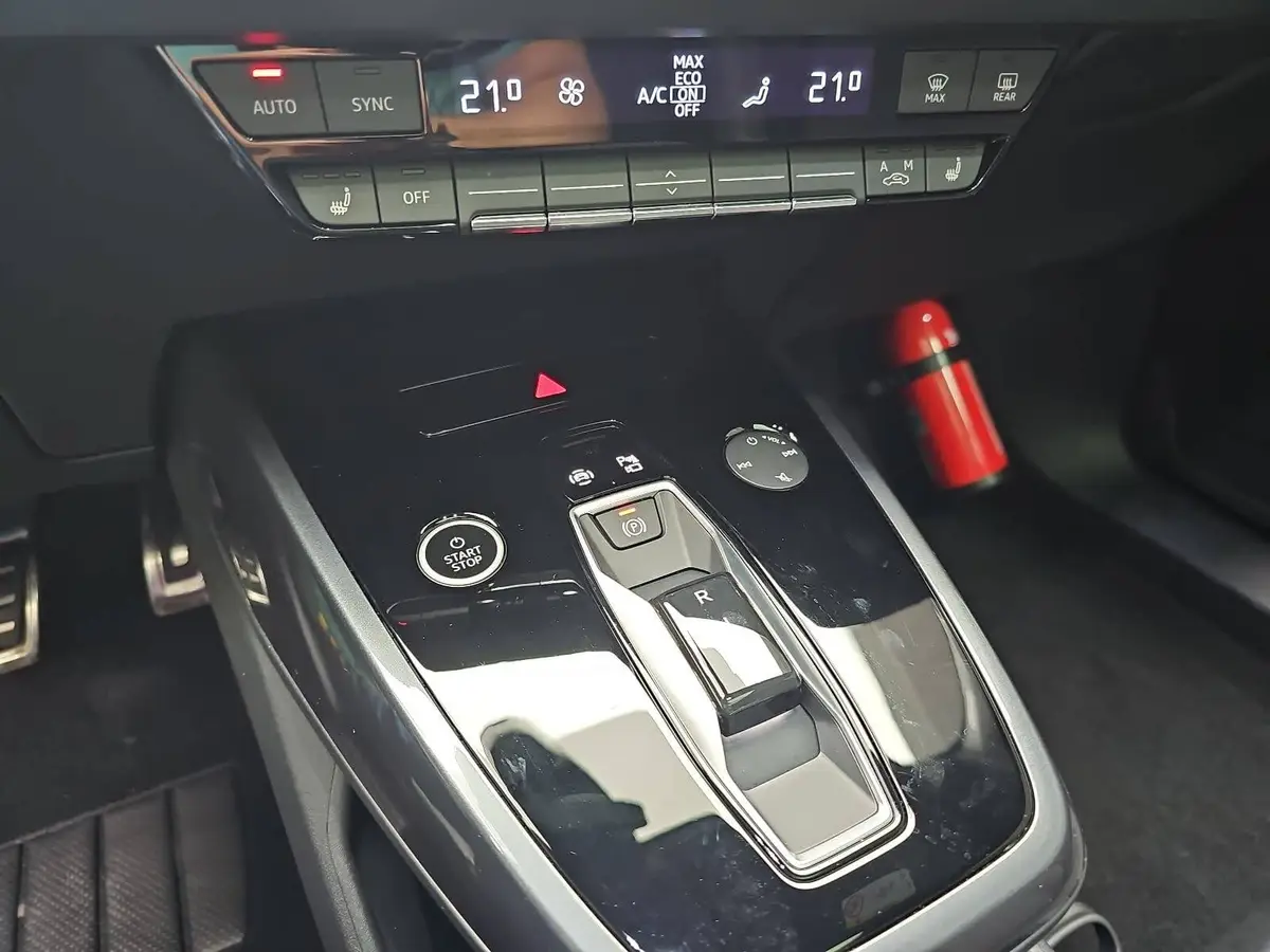 AUDI Q4 E-TRON 45 S-LINE NAVI LED-MATRIX KAMERA