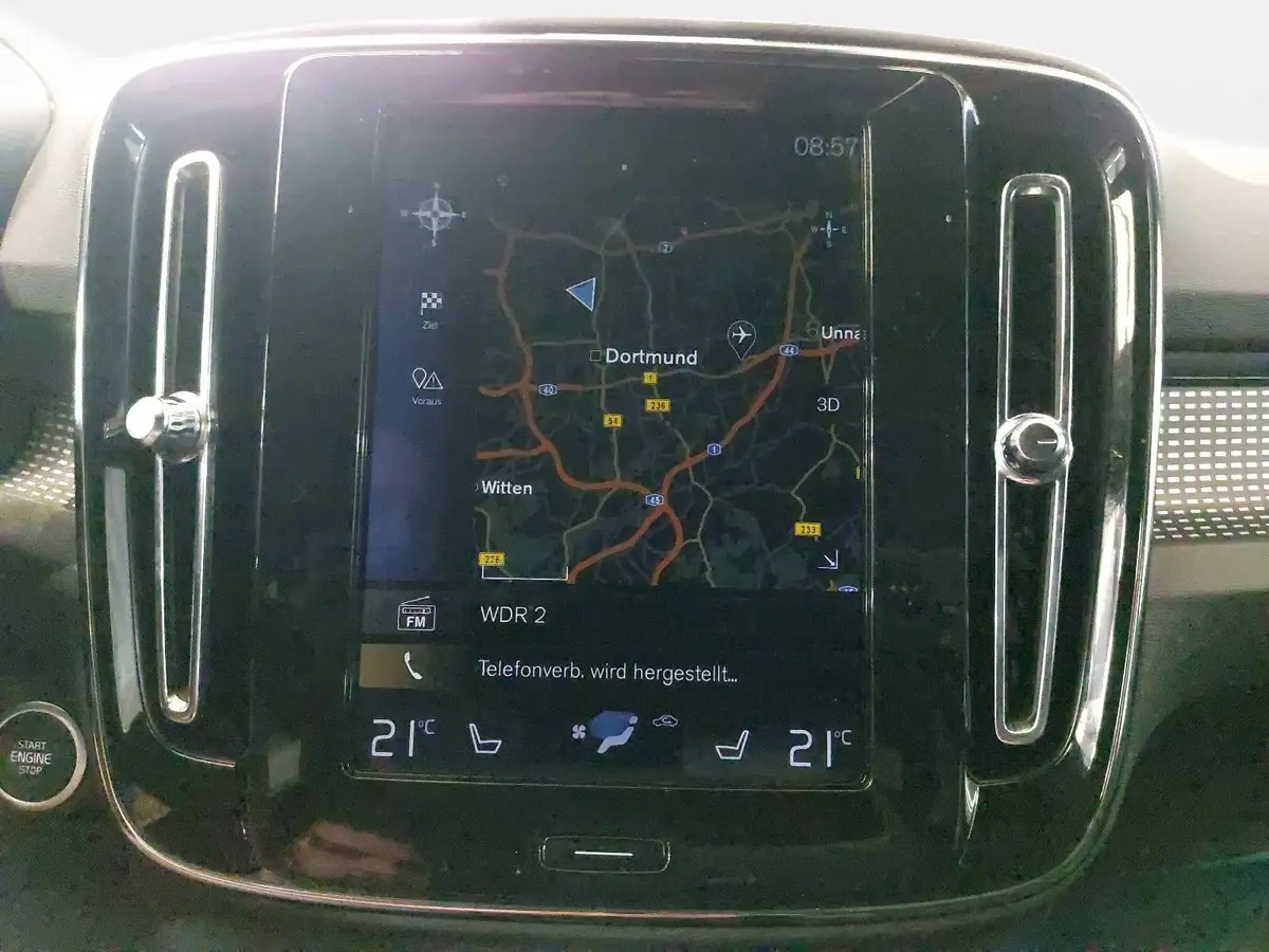 VOLVO XC40 T3 2WD R-DESIGN LED GRA WINTER LM