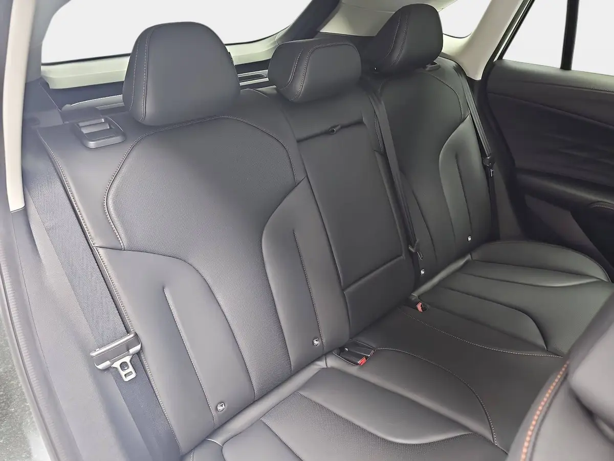 MG HS 1.5 PLUG-IN-HYBRID MY25.5 LUXURY LEDER 360-GRAD-KAMERA 19-ZOLL-LM