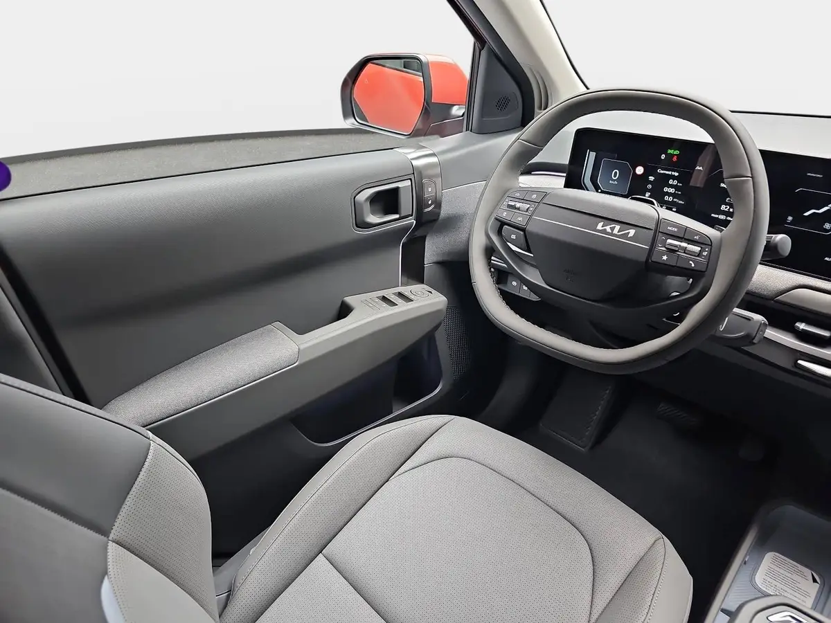 KIA EV3 81.4 KWH EARTH MJ27 WINTER-CONNECT BUSINESS UPGRADE DRIVEWISE-PARK