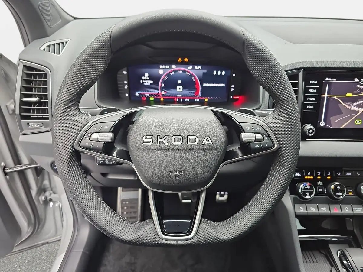 SKODA KAROQ 1.5 TSI DSG SPORTLINE NAVI LED-MATRIX PANO CANTON 