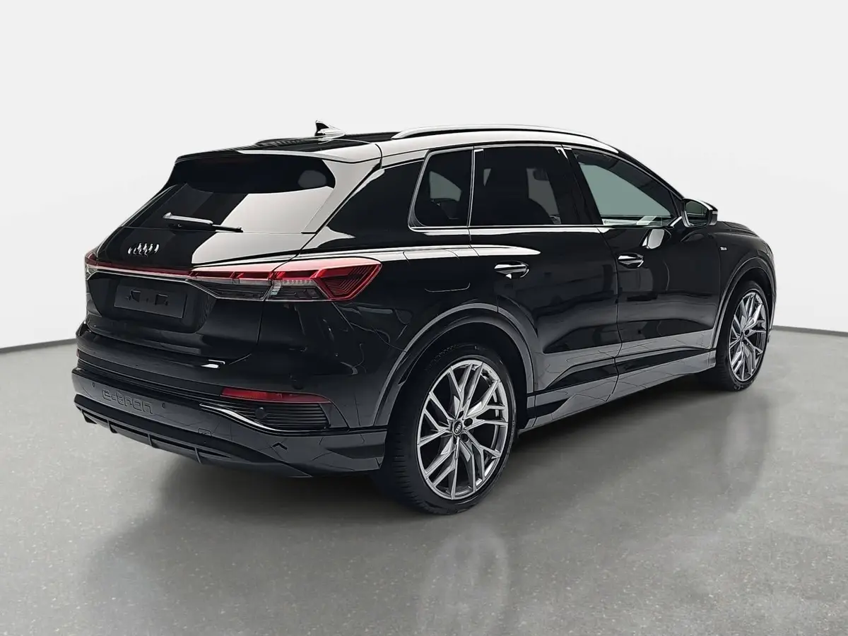 AUDI Q4 E-TRON 45 S-LINE 82KWH LED-MATRIX KAMERA