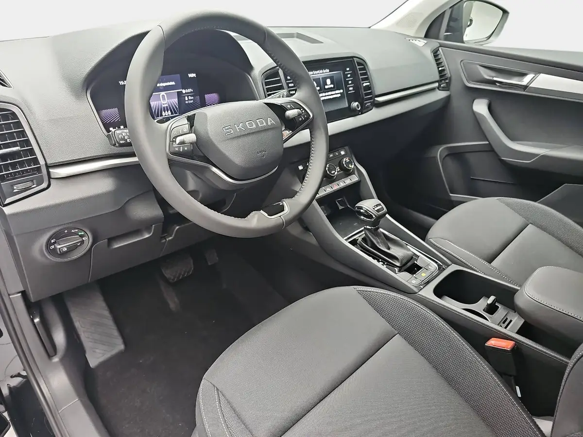 SKODA KAROQ 2.0 TDI DSG FAMILY LED KAMERA LM17