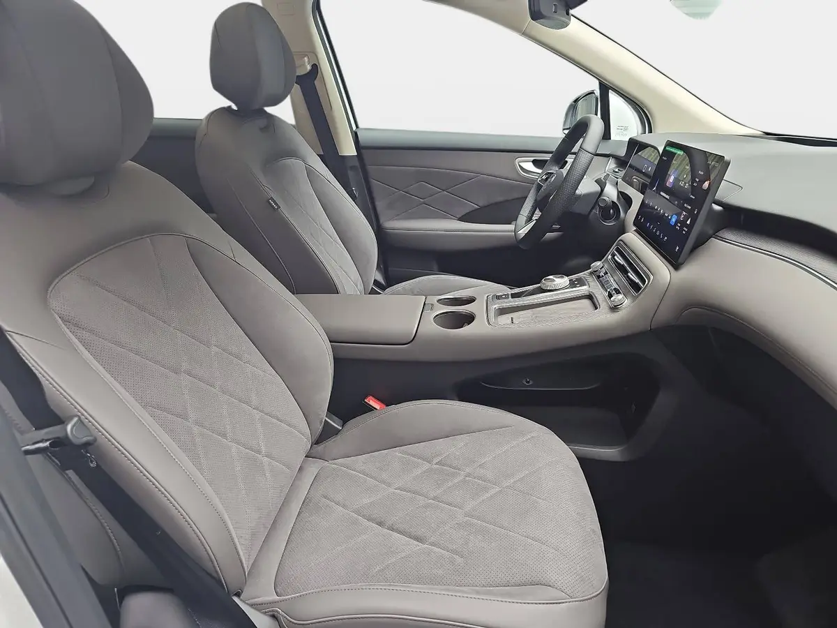 MG ANDERE EV 77 KWH LUXURY AWD PANORAMA LEDER 20-ZOLL