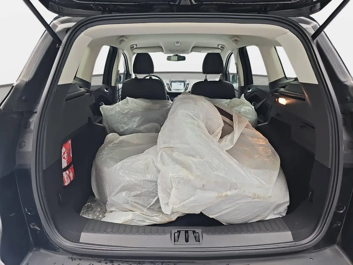 FORD KUGA 1.5 ECOBOOST TITANIUM 4X2 STANDHEIZ KAMERA 8FACH