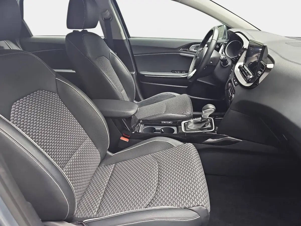 KIA CEED SW 1.6 GDI PLUG-IN-HYBRID SPIRIT SITZKOMFORT TECHNOLOGIE P-ASSIST DAB
