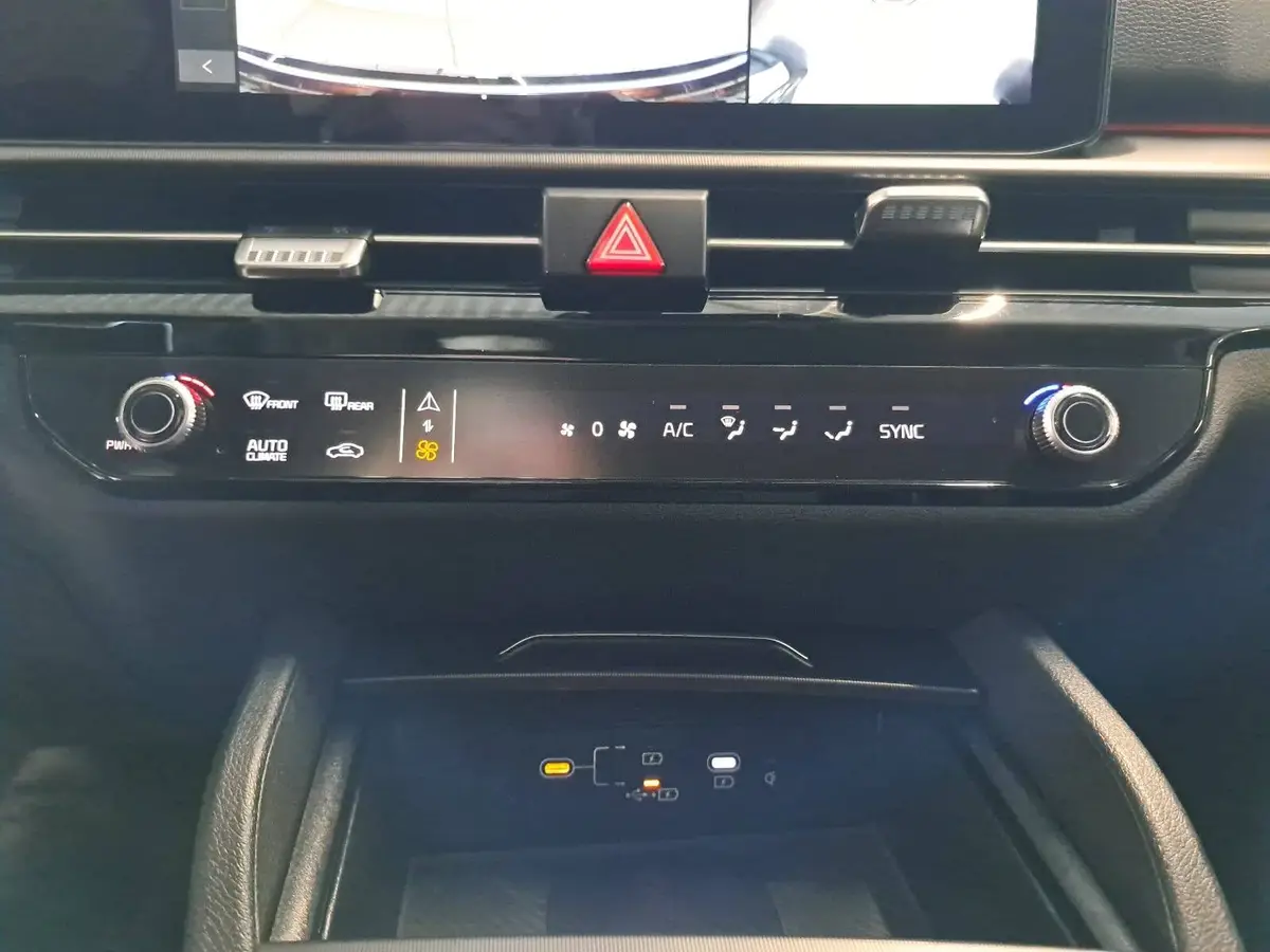 KIA SPORTAGE 1.6 T-GDI 150 2WD DCT SPIRIT MJ26 GLASDACH DRIVEWISE SOUND