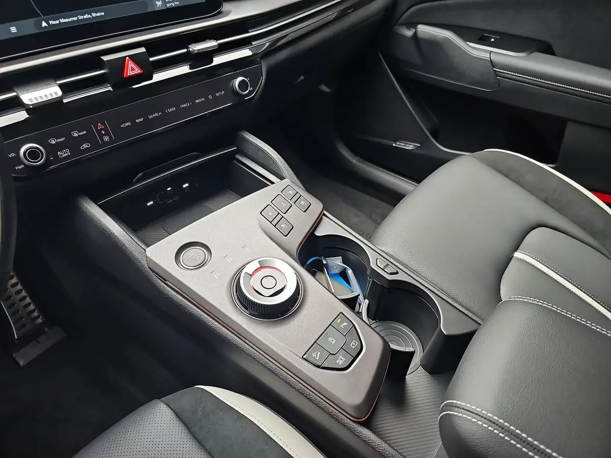 KIA SPORTAGE 1.6 T-GDI 150 2WD DCT GT-LINE MJ26 SCHW. DACH DRIVEWISE GLASDACH SOUND