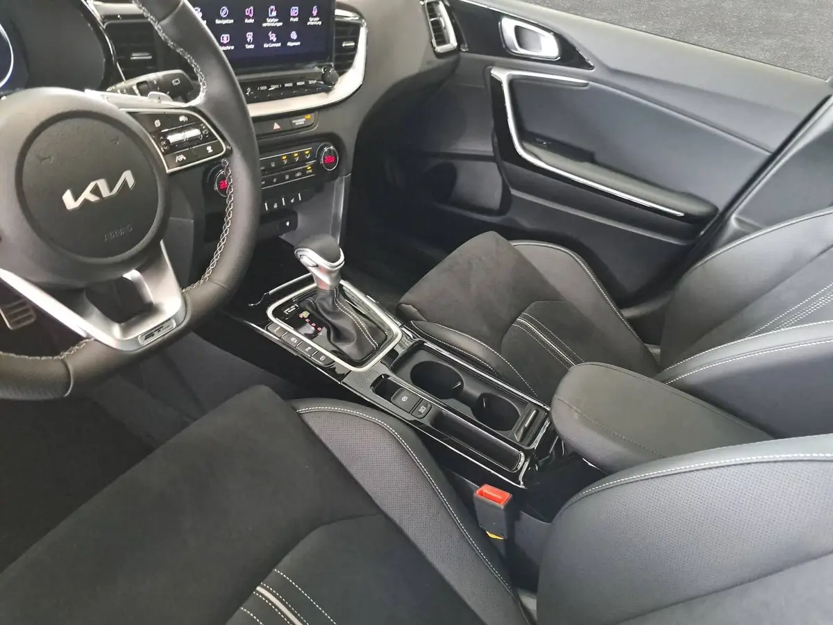 KIA XCEED 1.6 T-GDI 180 DCT GT-LINE MJ26 LEDER GLASDACH