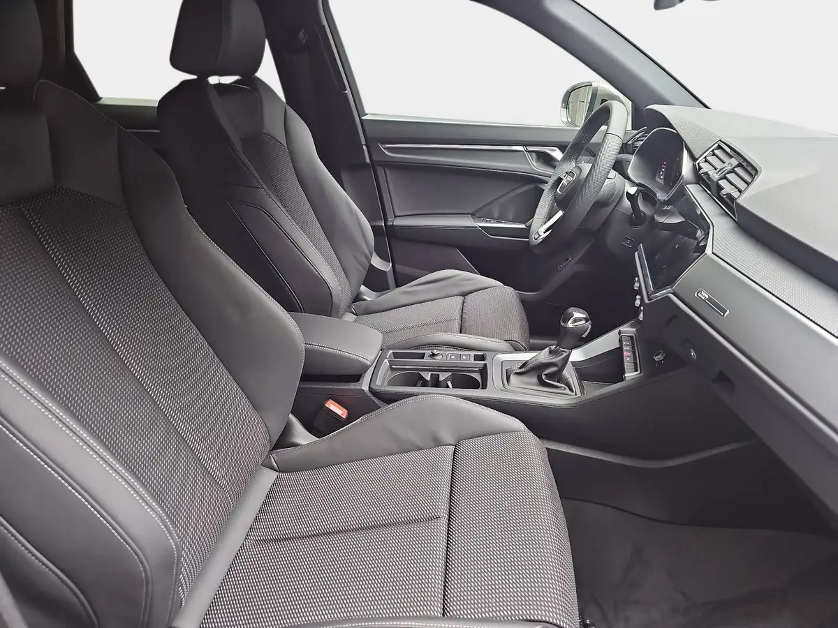 AUDI Q3 35 TFSI S-TRONIC S LINE NAVI LED PANO ACC BLACK+ K