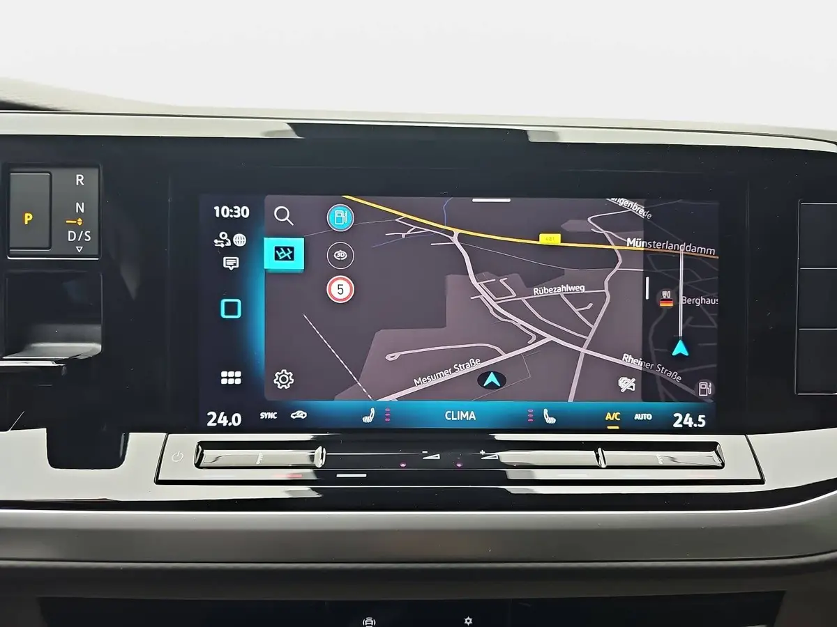 VW T7 MULTIVAN 2.0 TDI DSG LIFE P-ASSIST AHK