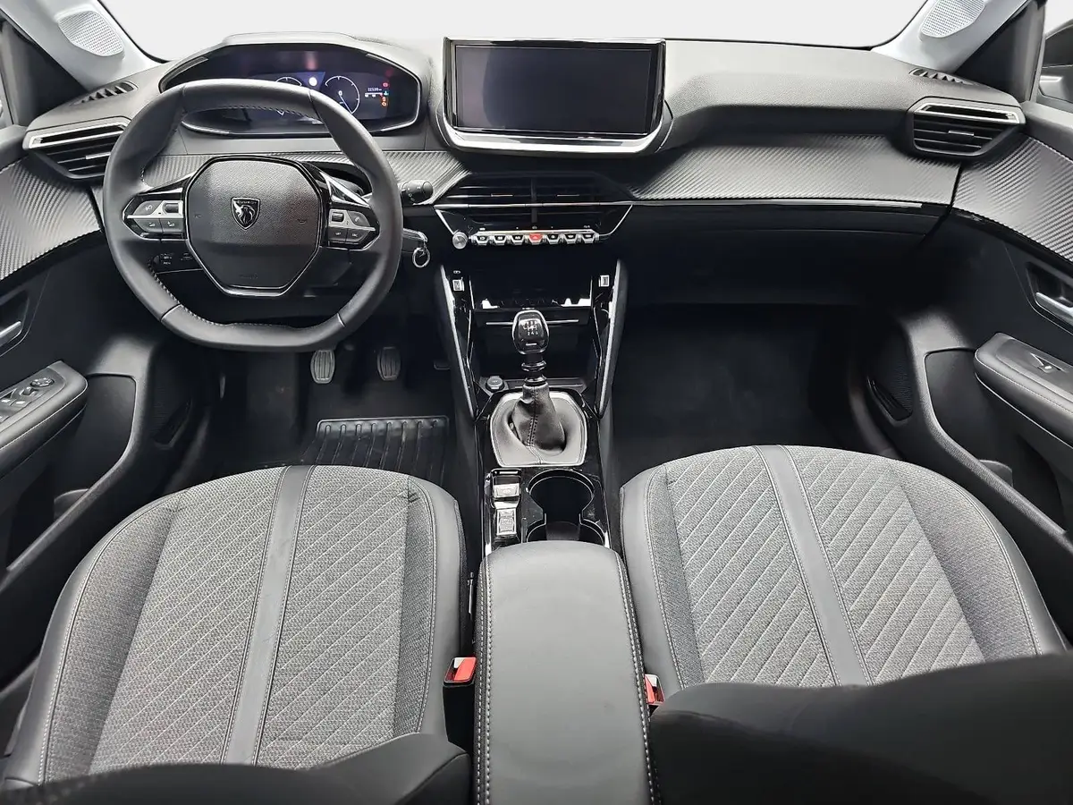 PEUGEOT 208 1.2 PURETECH 100 ALLURE LED DAB LM