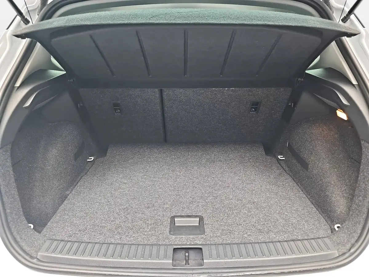 SEAT ARONA 1.0 TSI DSG STYLE NAVI LED PDC LM