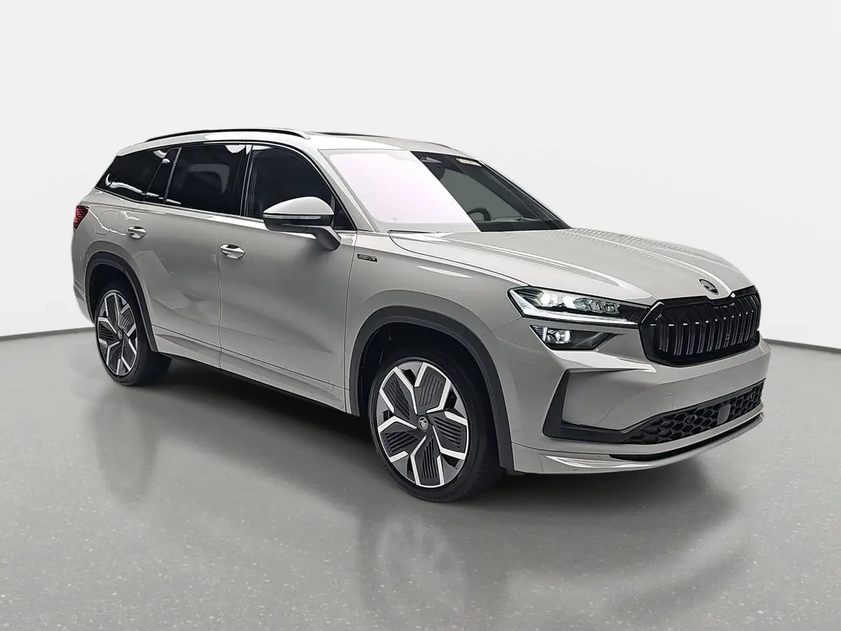 SKODA KODIAQ 2.0 TDI DSG SPORTLINE 4X4 PANO AHK